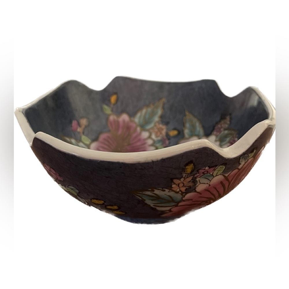 Beautiful hand painted bowl.Made in China. Decorative use.6”diameter-2 3/4 tall
